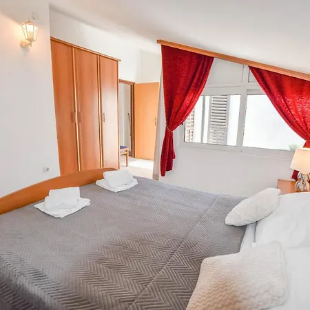 Ante * פאקוסטאן