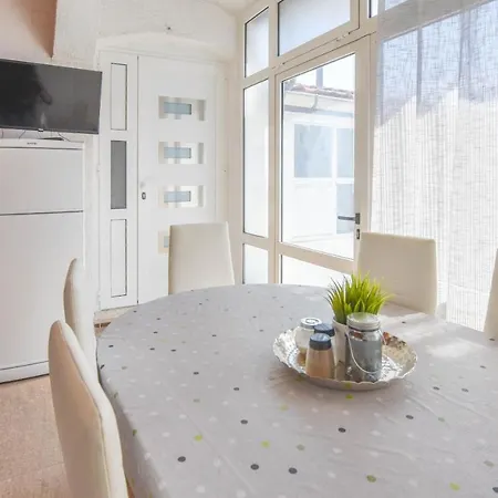 Ante Apartment Pakostane