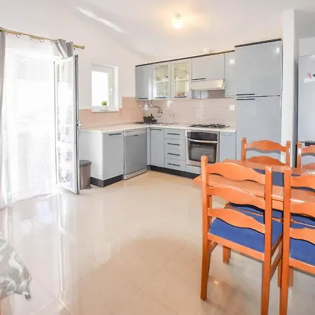 Apartment Ante *
